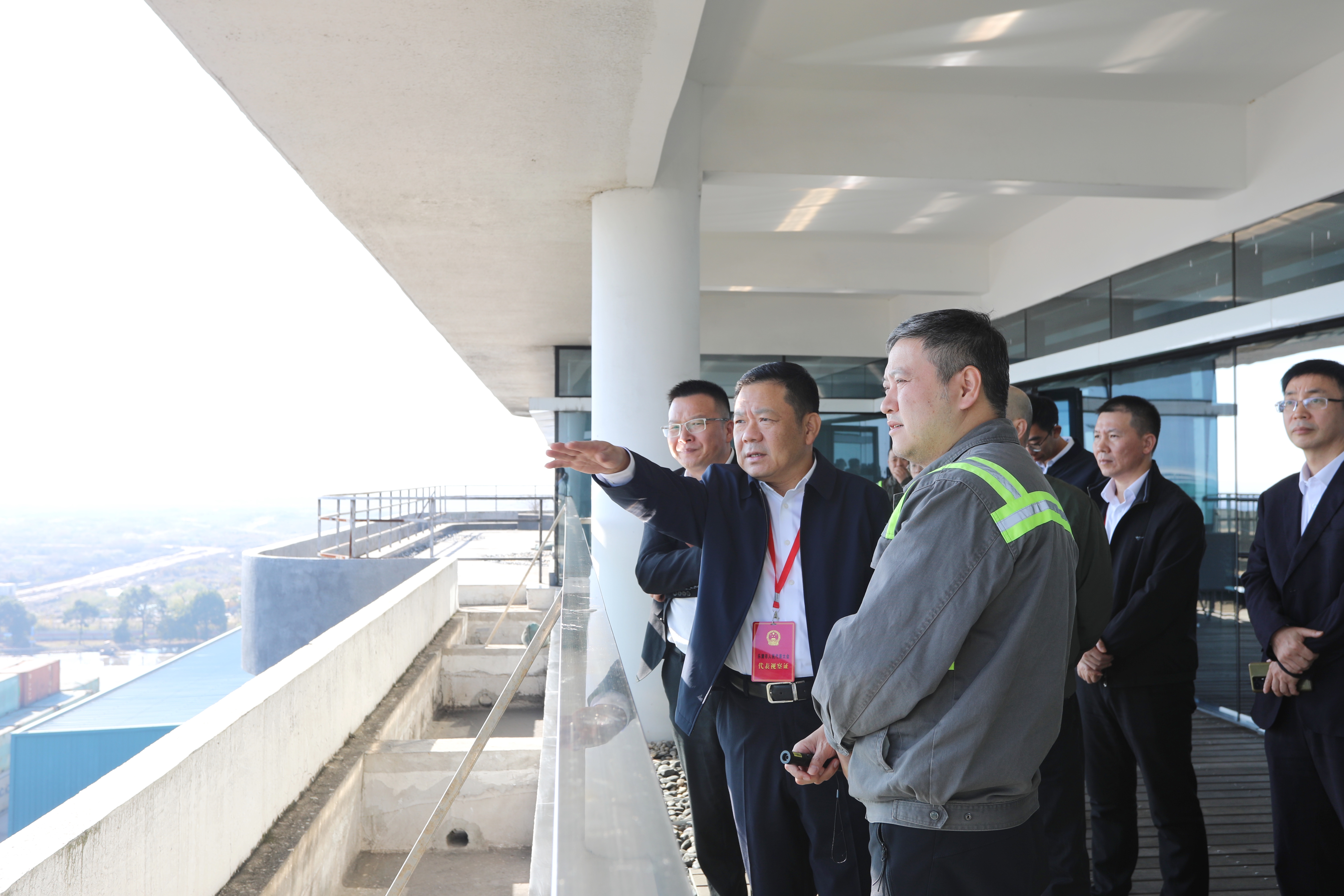 乐清市人大常委会主任潘云夫调研乐清湾港区