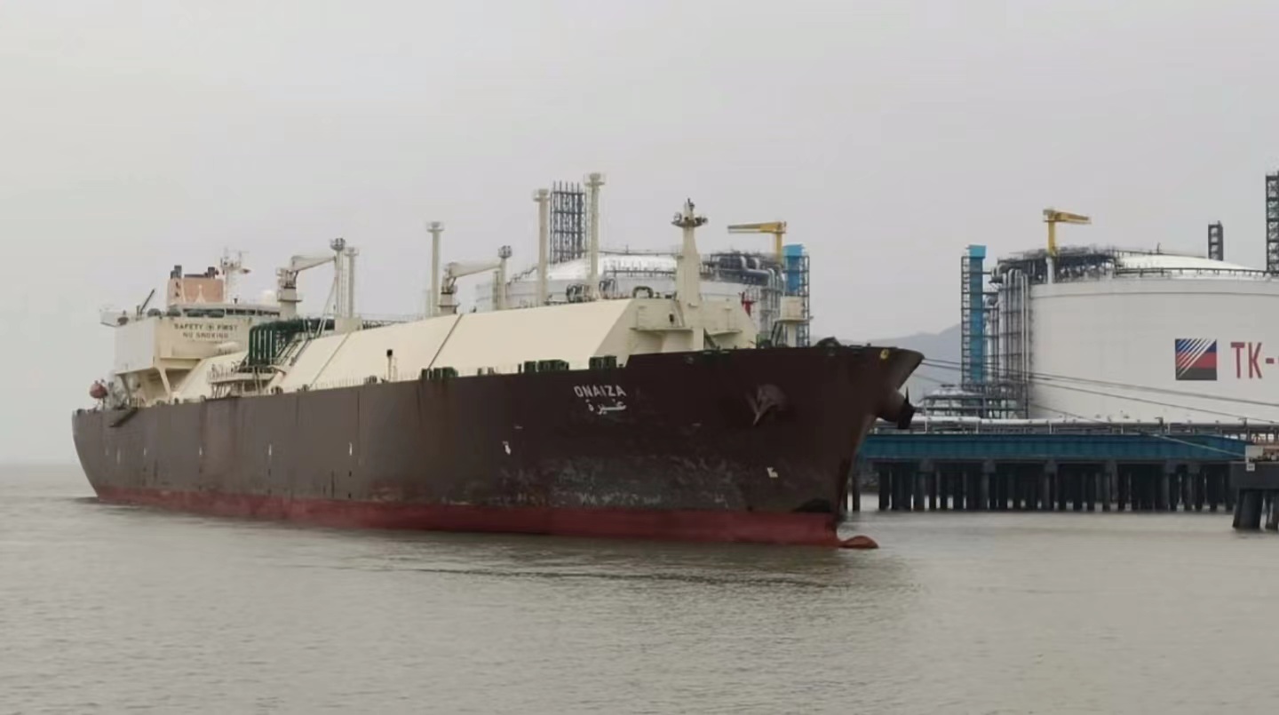 首迎超300米巨轮！温州港刷新最大靠港船舶纪录