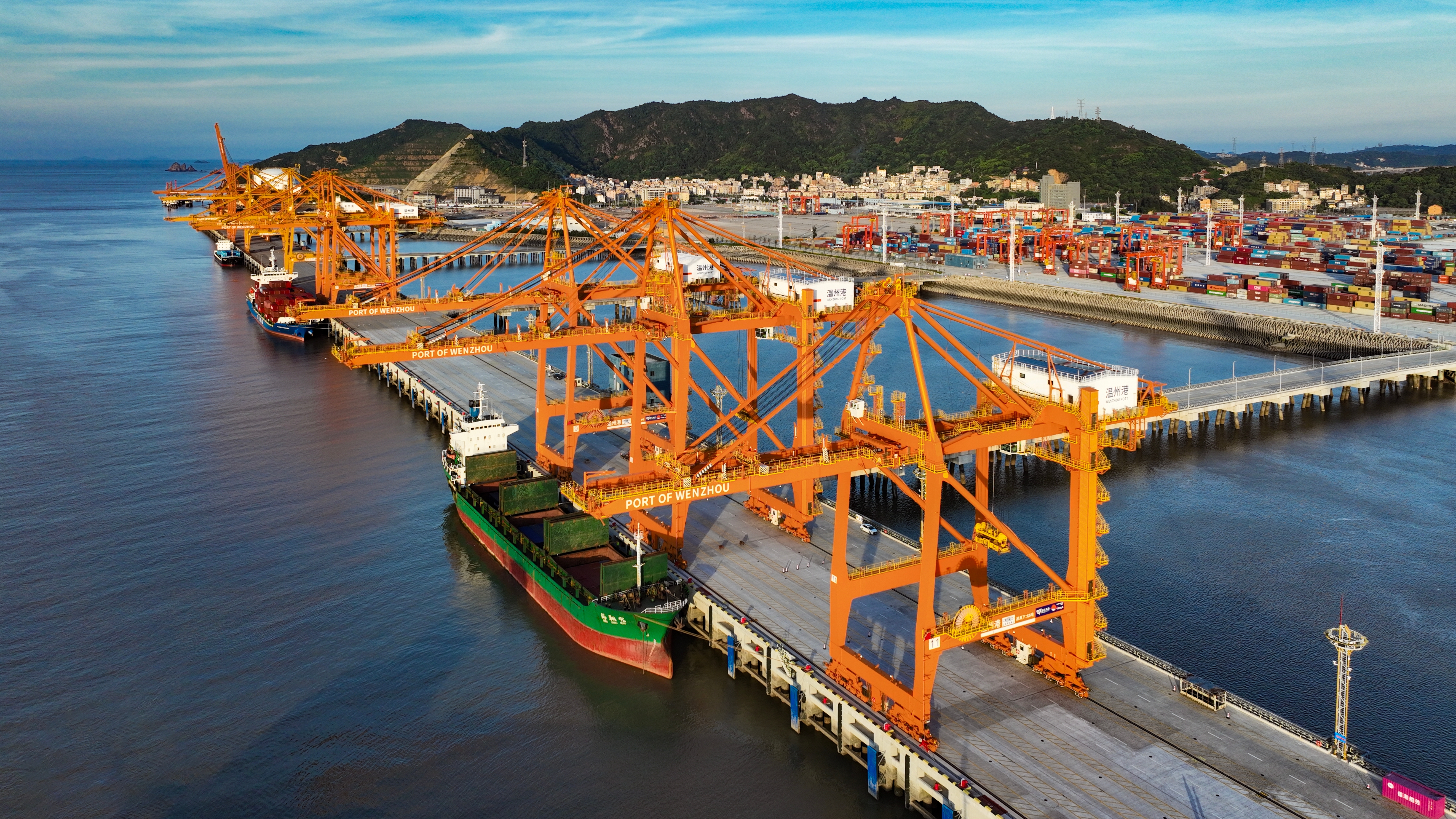 温州港集团今年集装箱吞吐量已超去年总量