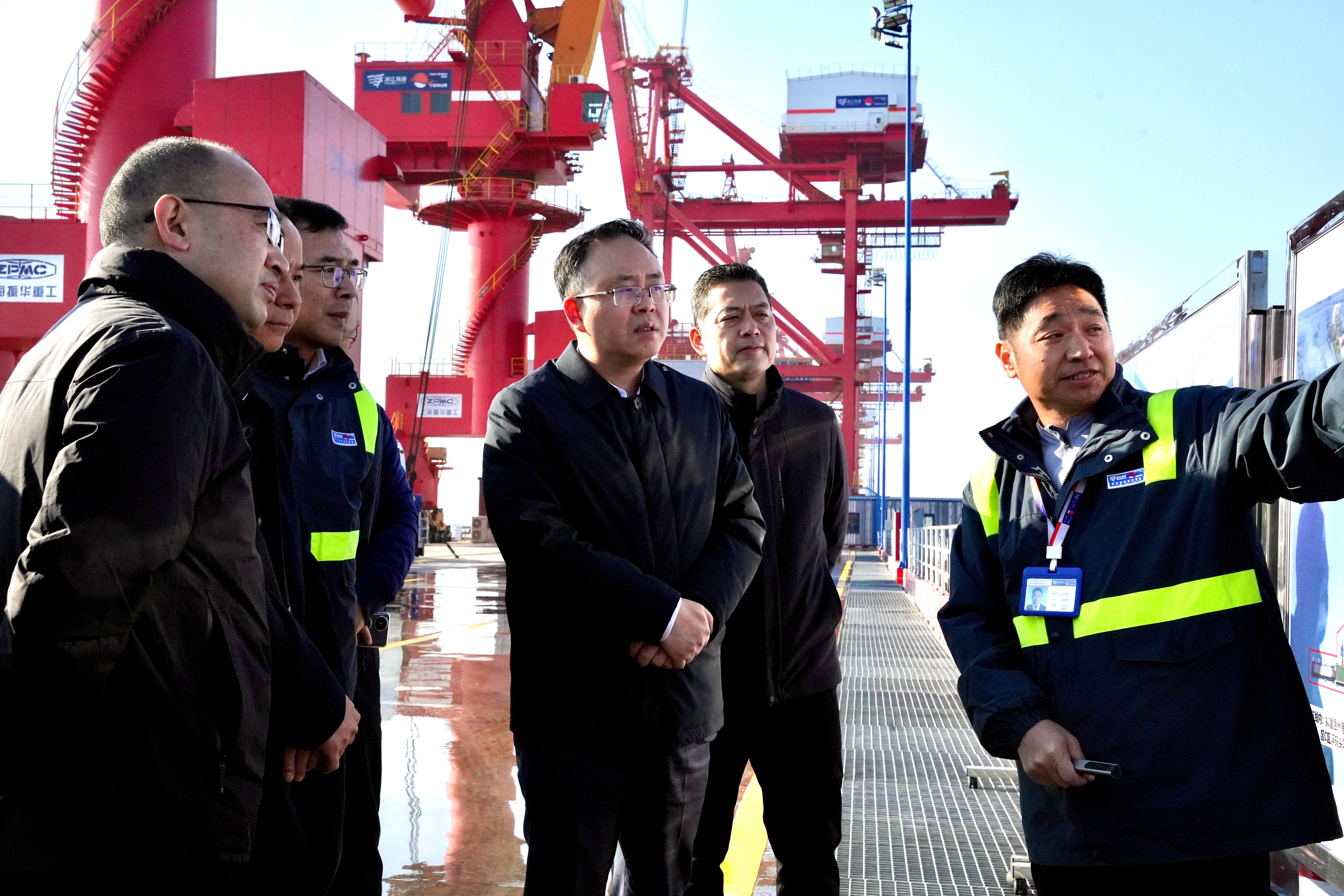 戴旭强调研乐清湾港区港口经济培育壮大工作